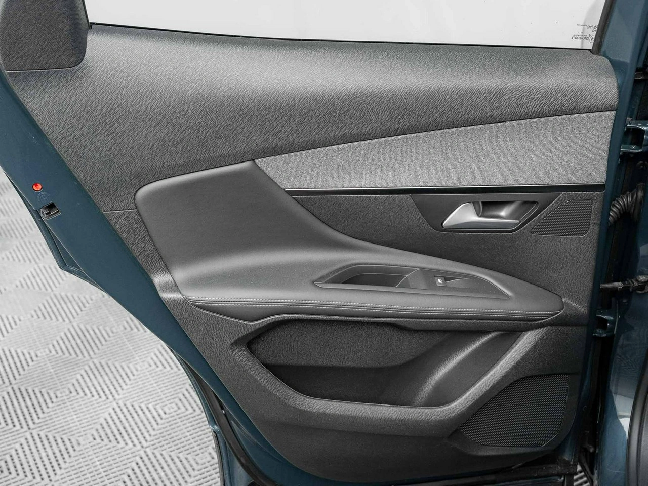 Peugeot 3008 - Zdjęcie 27