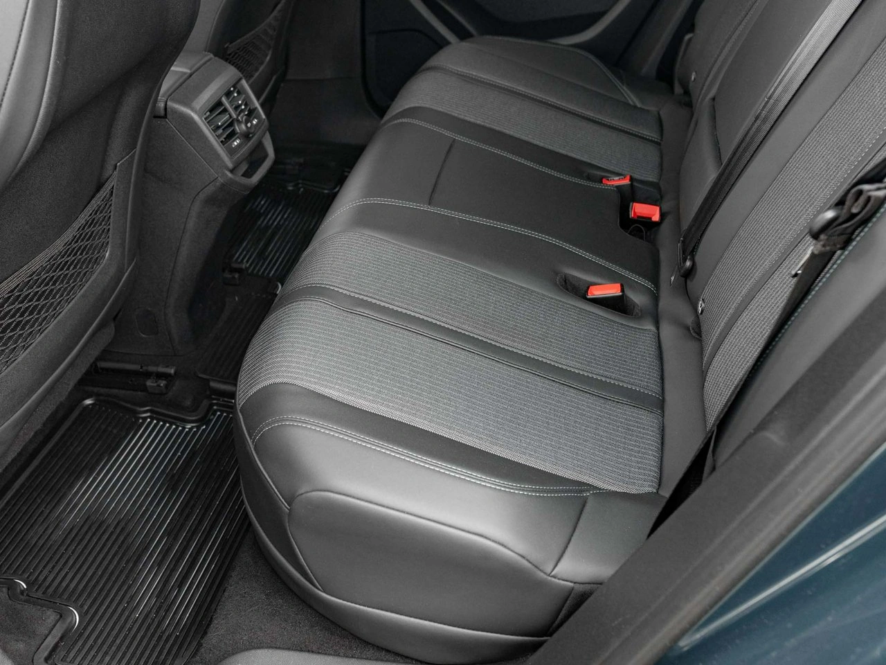 Peugeot 3008 - Zdjęcie 29