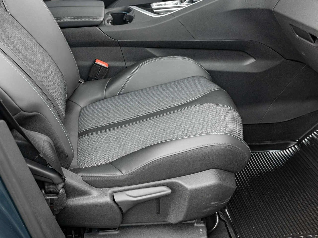 Peugeot 3008 - Zdjęcie 34