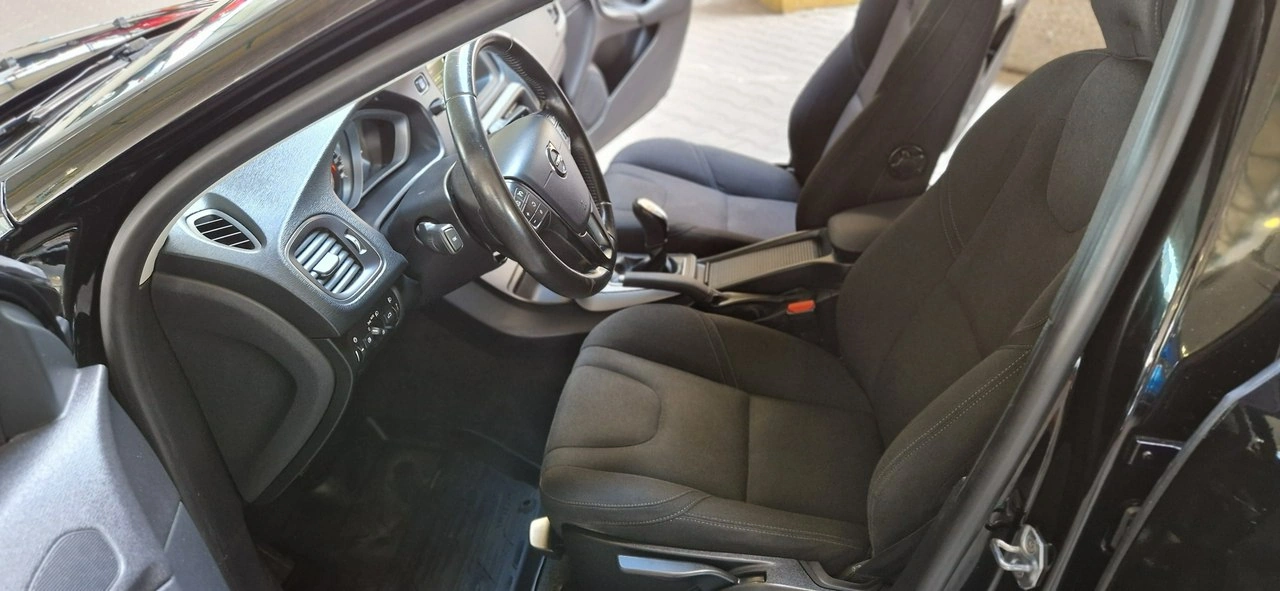 Volvo V40 - Zdjęcie 10
