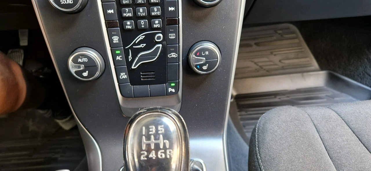 Volvo V40 - Zdjęcie 16