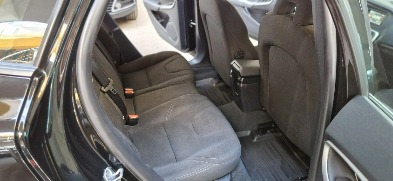 Volvo V40 - Zdjęcie 19