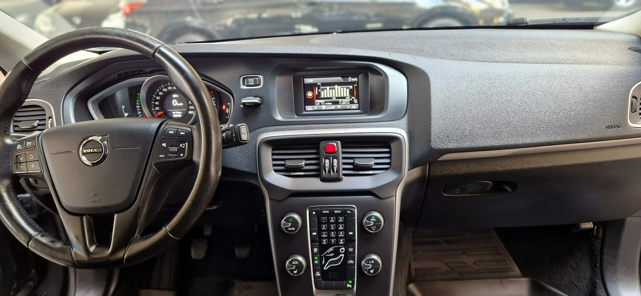 Volvo V40 - Zdjęcie 20