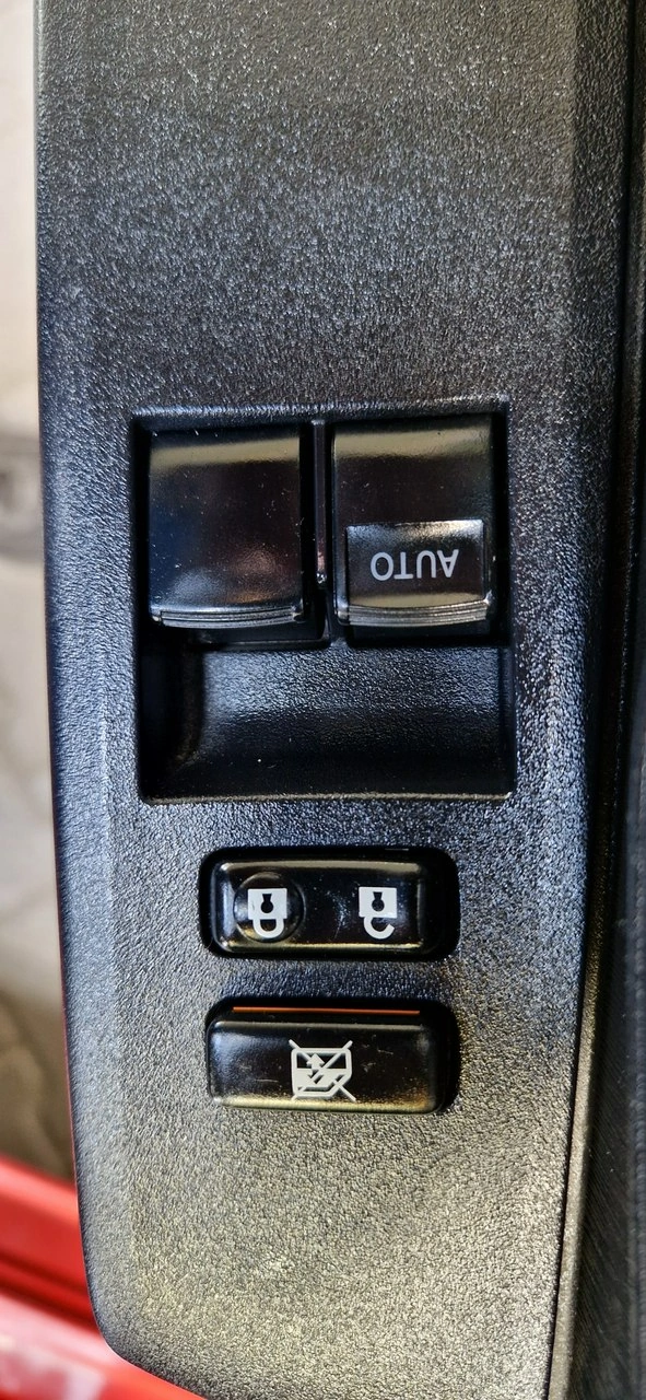 Toyota Yaris - Zdjęcie 10