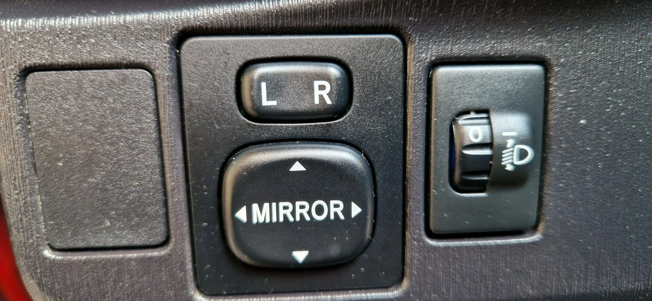 Toyota Yaris - Zdjęcie 11