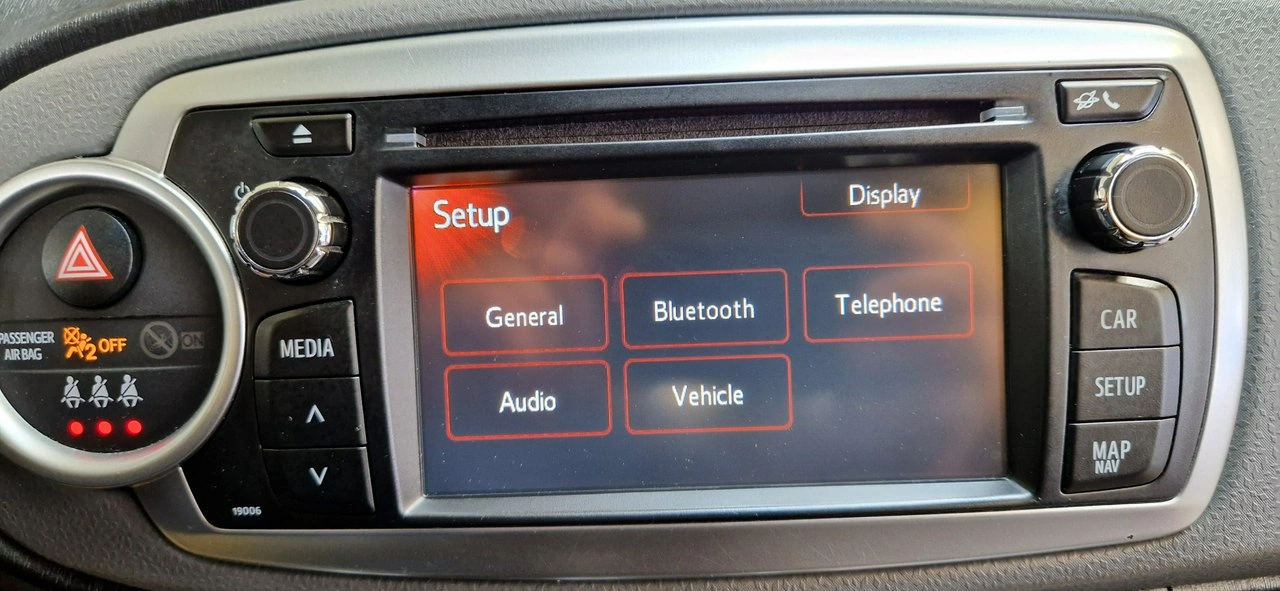 Toyota Yaris - Zdjęcie 13