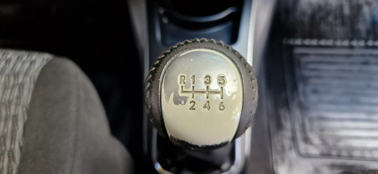 Toyota Yaris - Zdjęcie 17