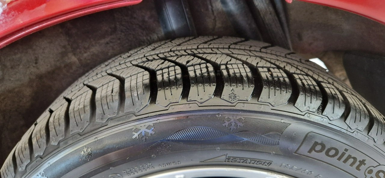 Toyota Yaris - Zdjęcie 21