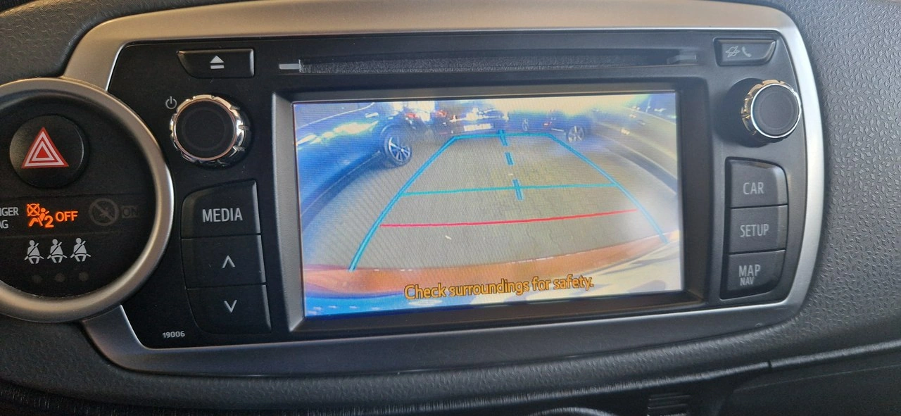 Toyota Yaris - Zdjęcie 22