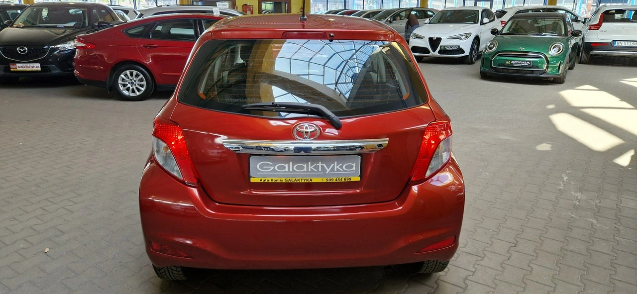 Toyota Yaris - Zdjęcie 7