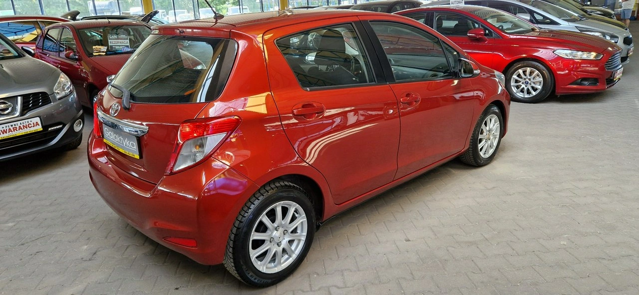 Toyota Yaris - Zdjęcie 8