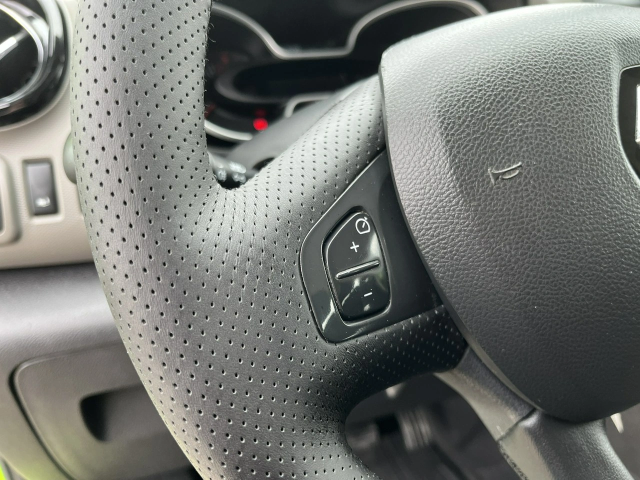 Renault Trafic - Zdjęcie 12