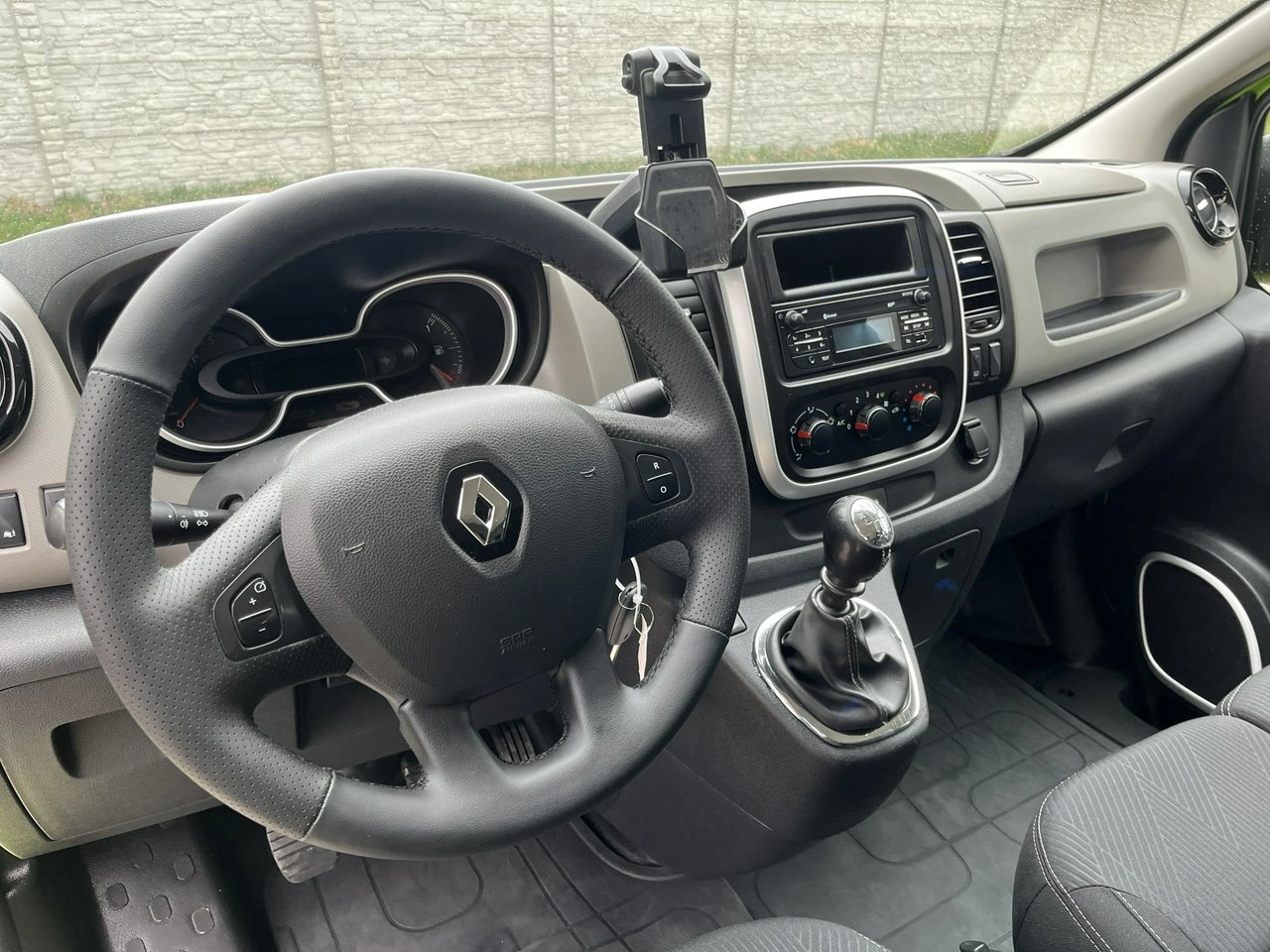 Renault Trafic - Zdjęcie 10