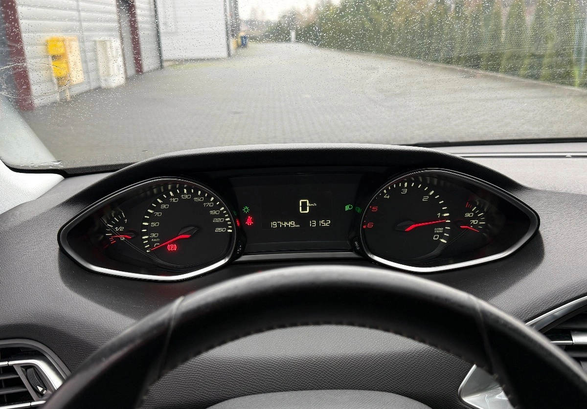 Peugeot 308 - Zdjęcie 24