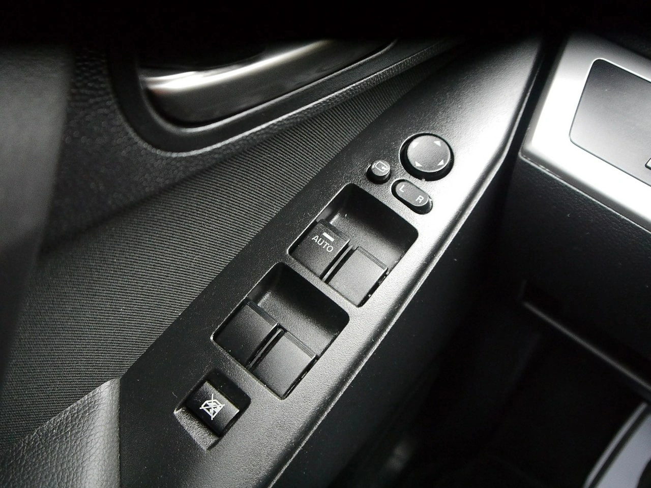 Mazda 3 - Zdjęcie 33