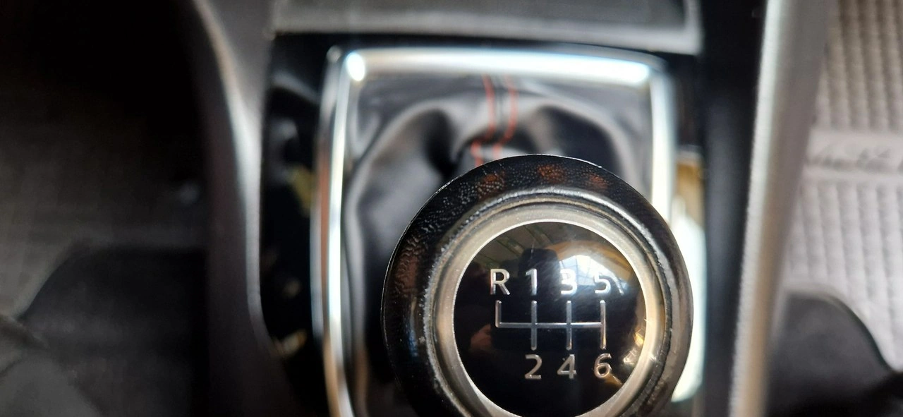 Mazda 3 - Zdjęcie 10