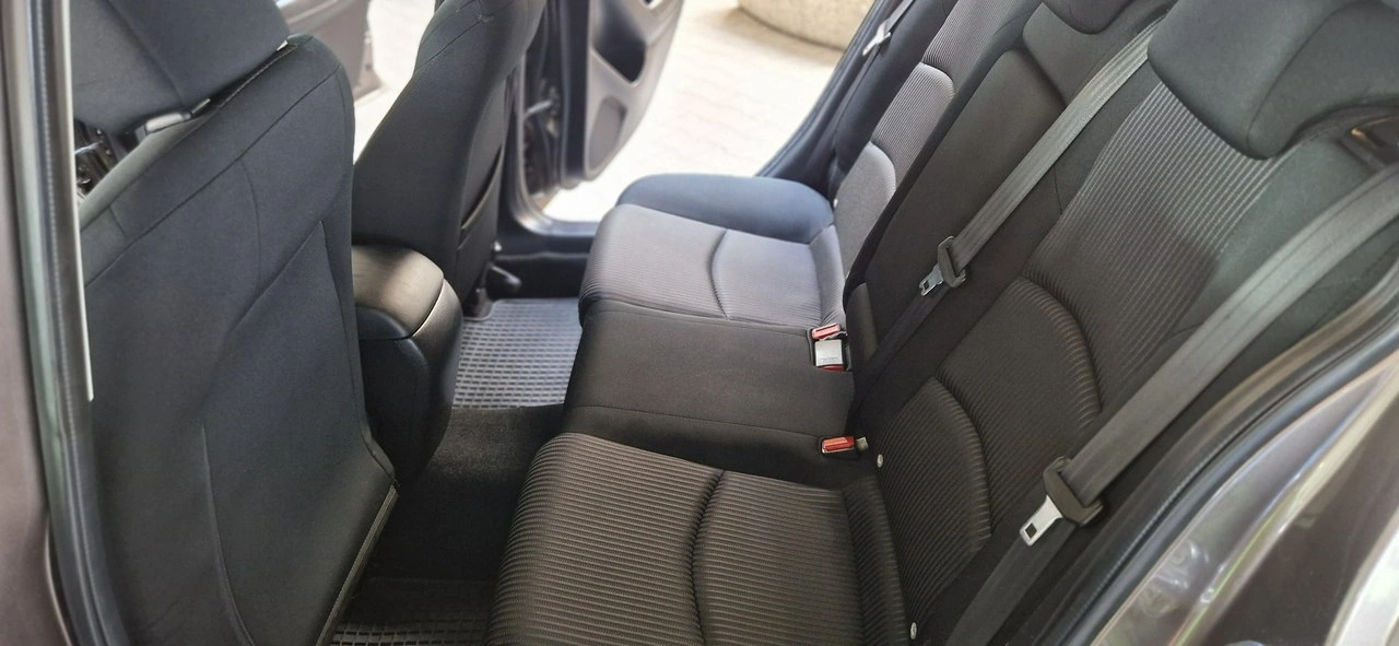 Mazda 3 - Zdjęcie 18