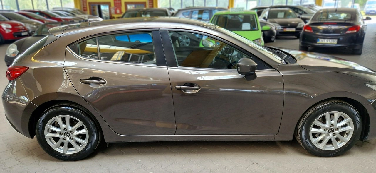 Mazda 3 - Zdjęcie 8
