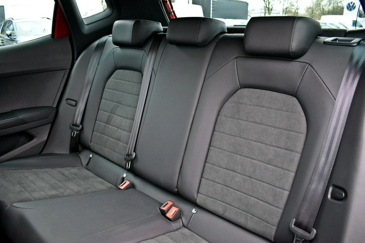Seat Arona - Zdjęcie 10