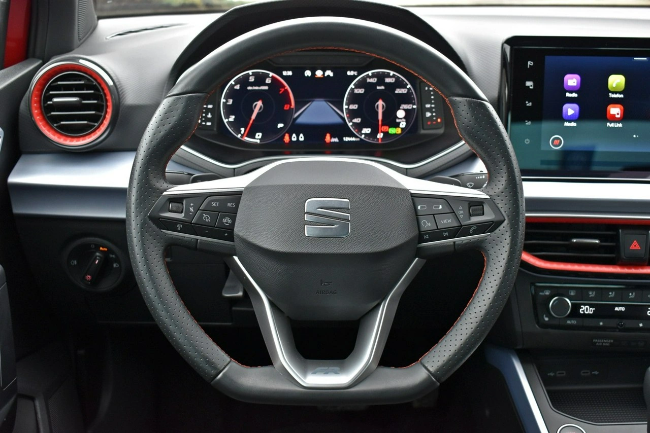 Seat Arona - Zdjęcie 13