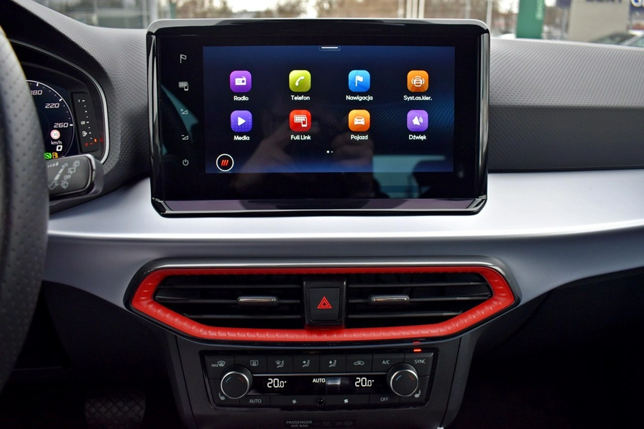 Seat Arona - Zdjęcie 17