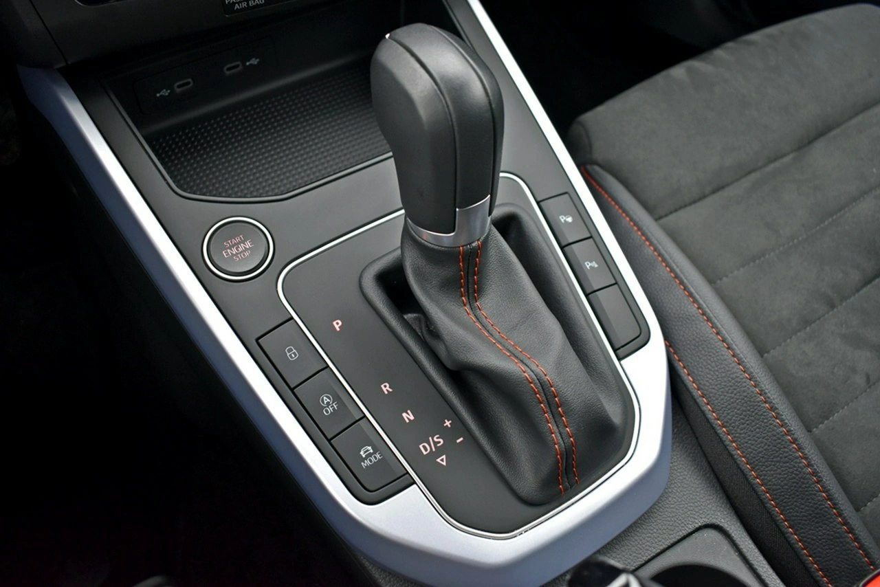 Seat Arona - Zdjęcie 23