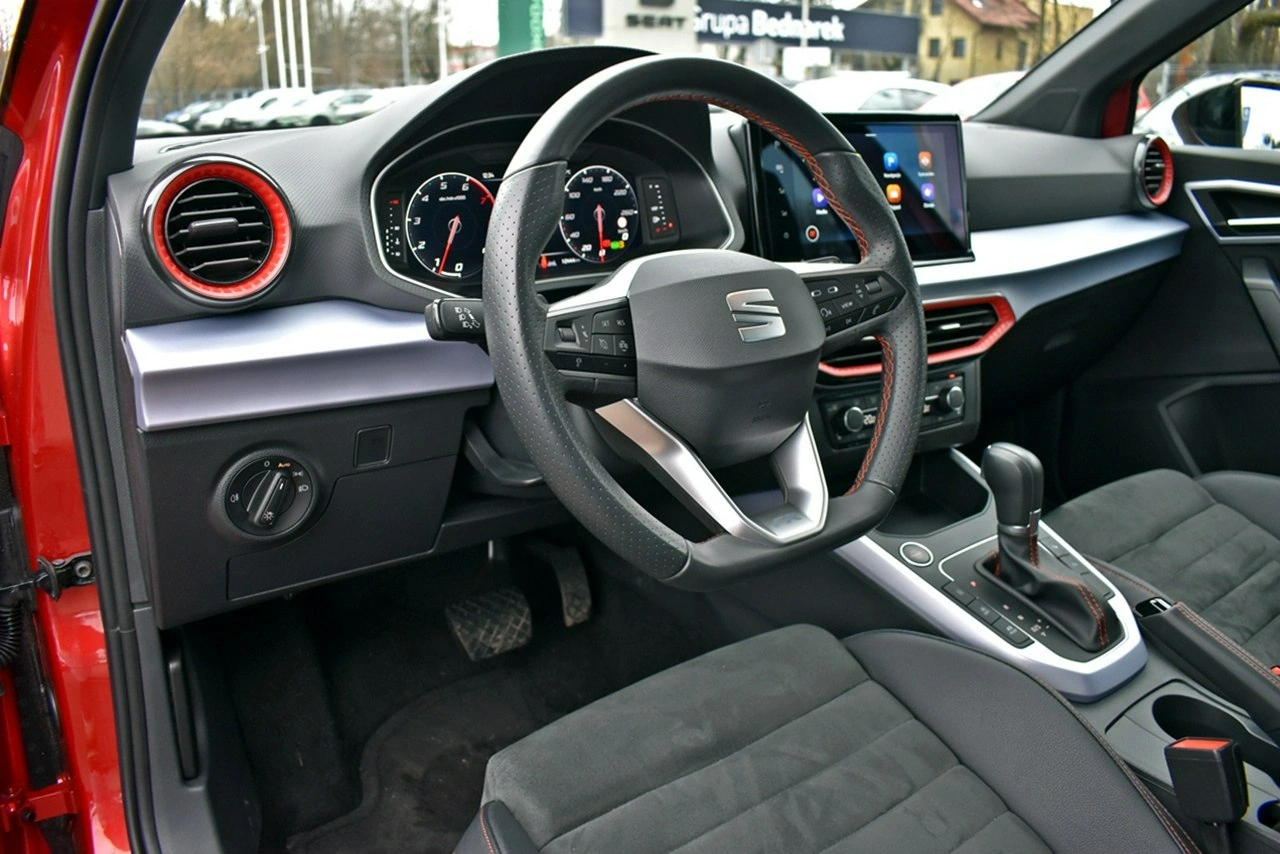 Seat Arona - Zdjęcie 8