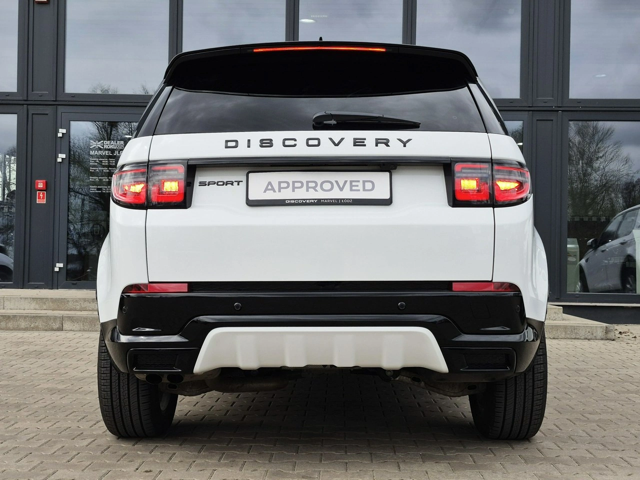 Land Rover Discovery Sport - Zdjęcie 10