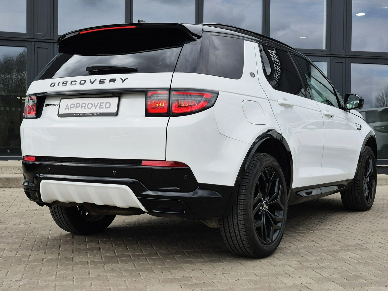 Land Rover Discovery Sport - Zdjęcie 11