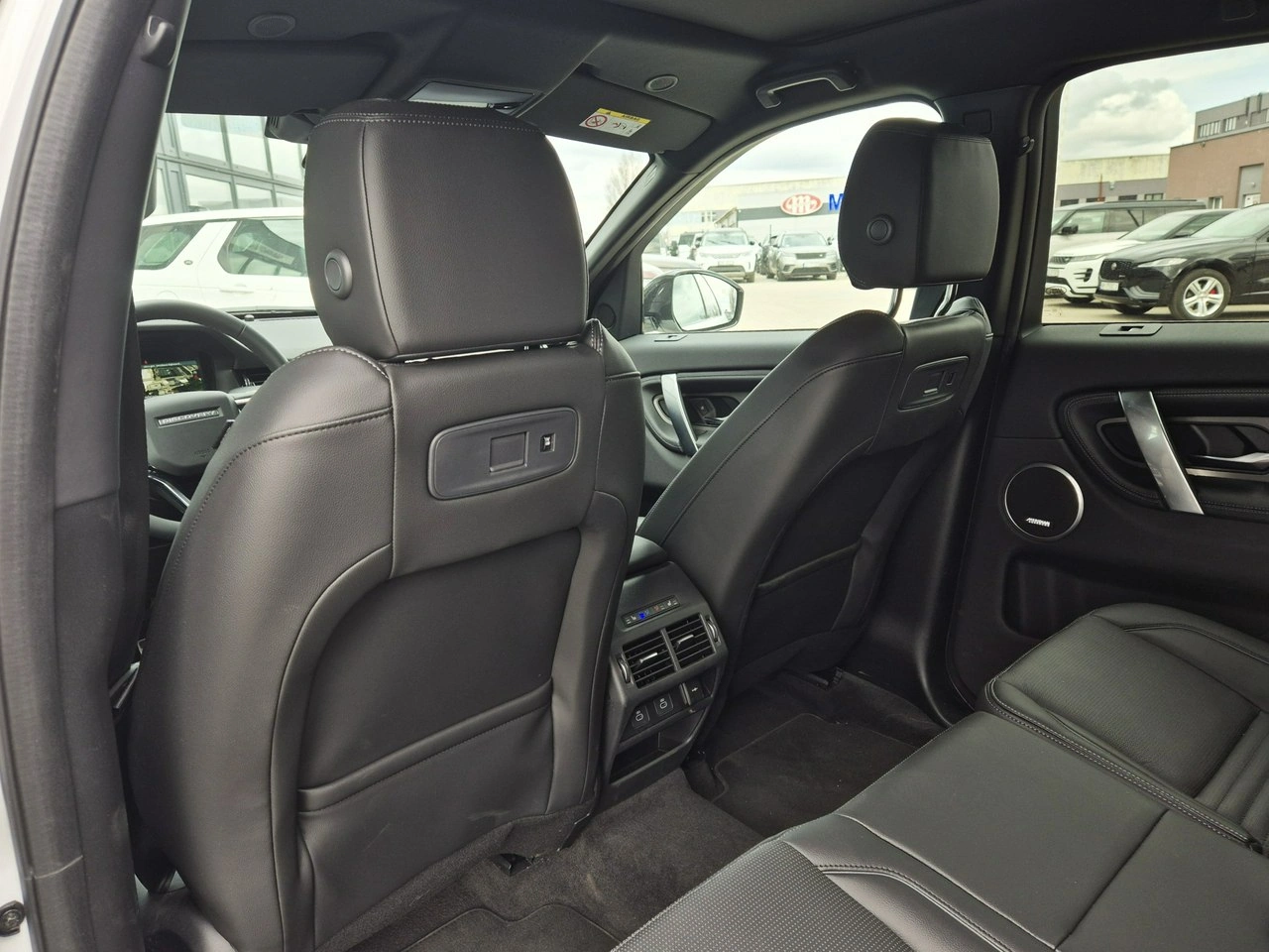 Land Rover Discovery Sport - Zdjęcie 24