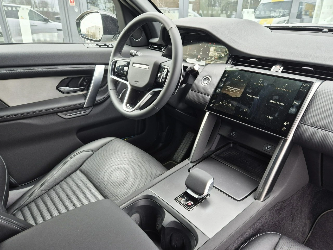 Land Rover Discovery Sport - Zdjęcie 27