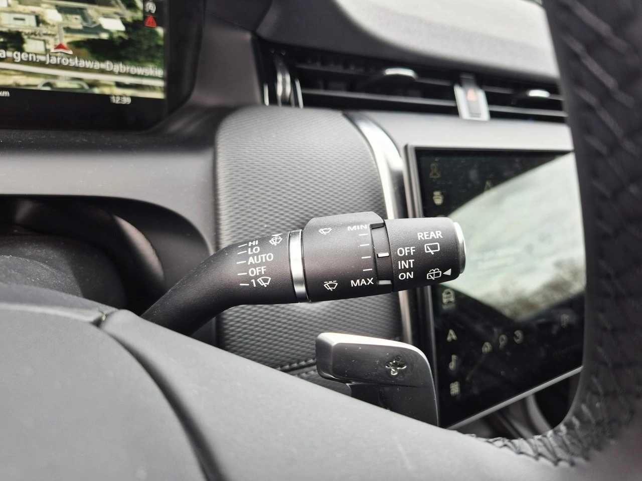 Land Rover Discovery Sport - Zdjęcie 34