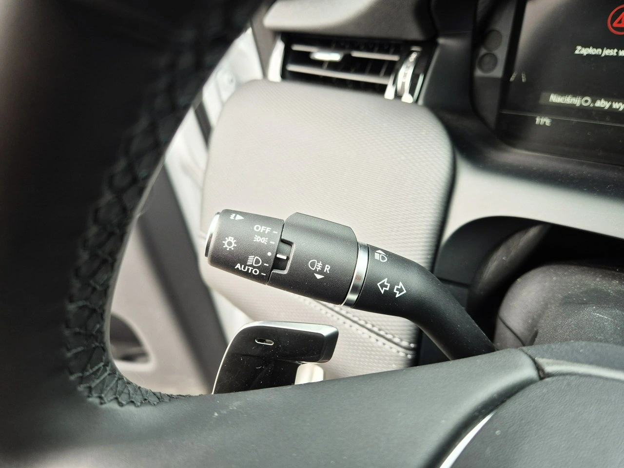 Land Rover Discovery Sport - Zdjęcie 35