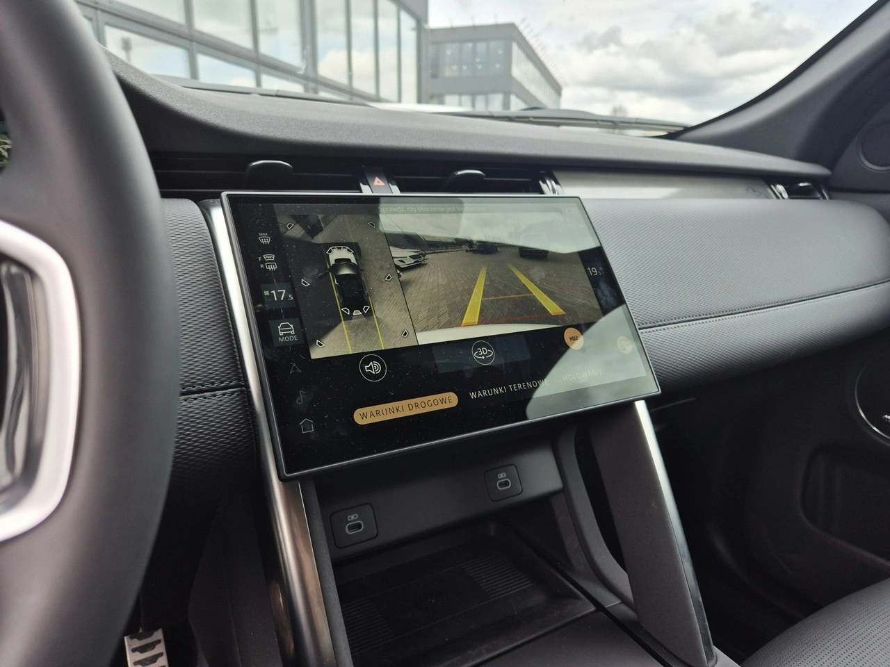 Land Rover Discovery Sport - Zdjęcie 38