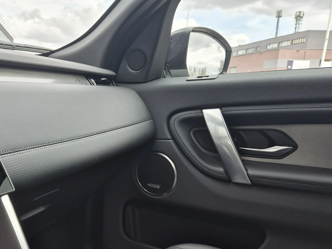 Land Rover Discovery Sport - Zdjęcie 39