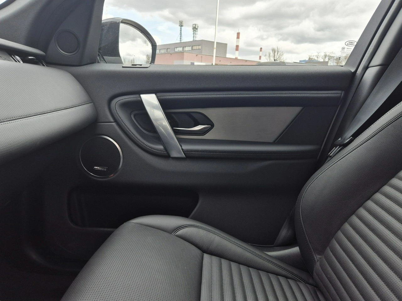 Land Rover Discovery Sport - Zdjęcie 40