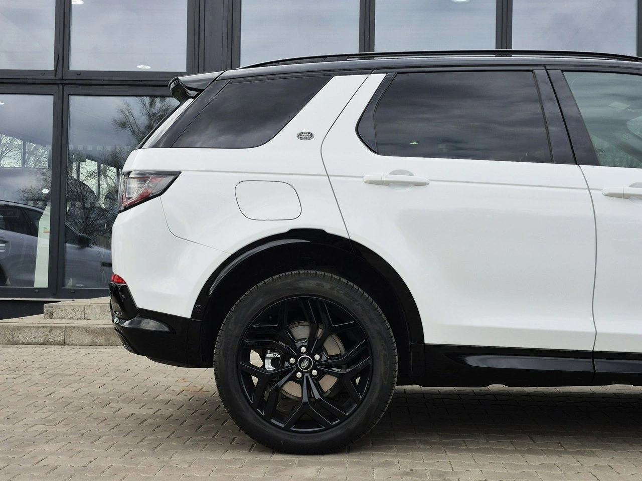 Land Rover Discovery Sport - Zdjęcie 6