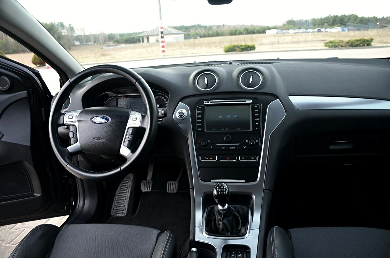 Ford Mondeo - Zdjęcie 15