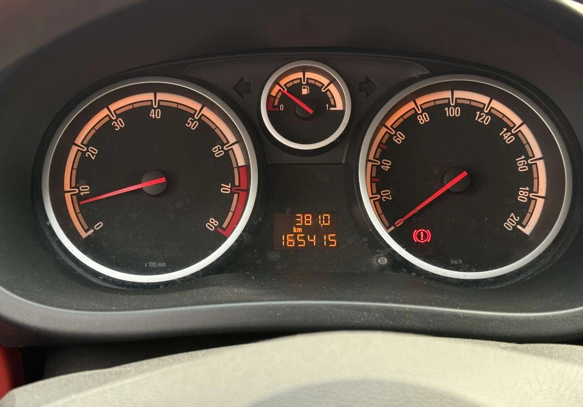 Opel Corsa - Zdjęcie 19