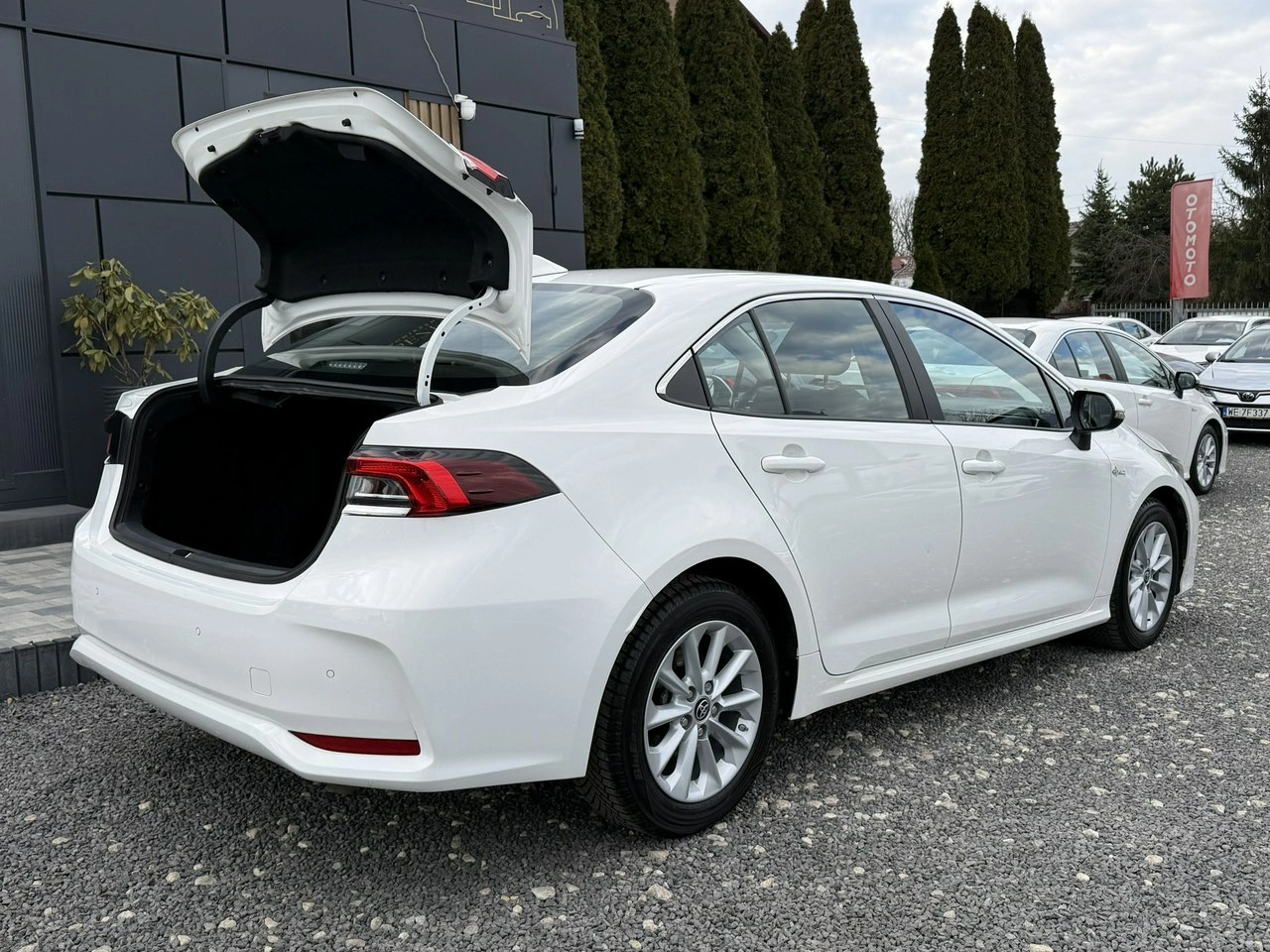 Toyota Corolla - Zdjęcie 32
