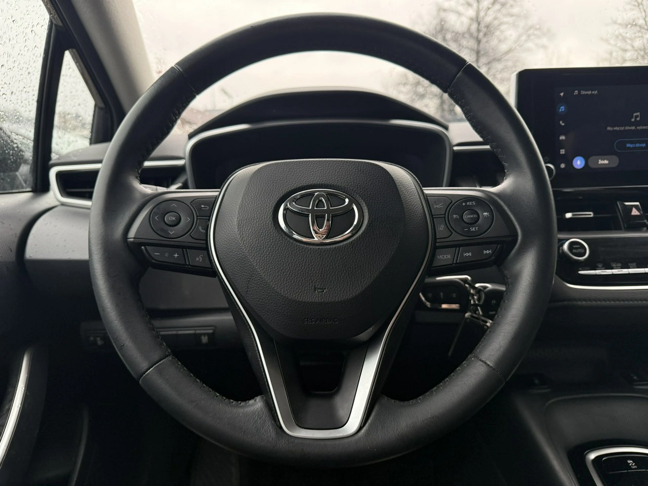 Toyota Corolla - Zdjęcie 11