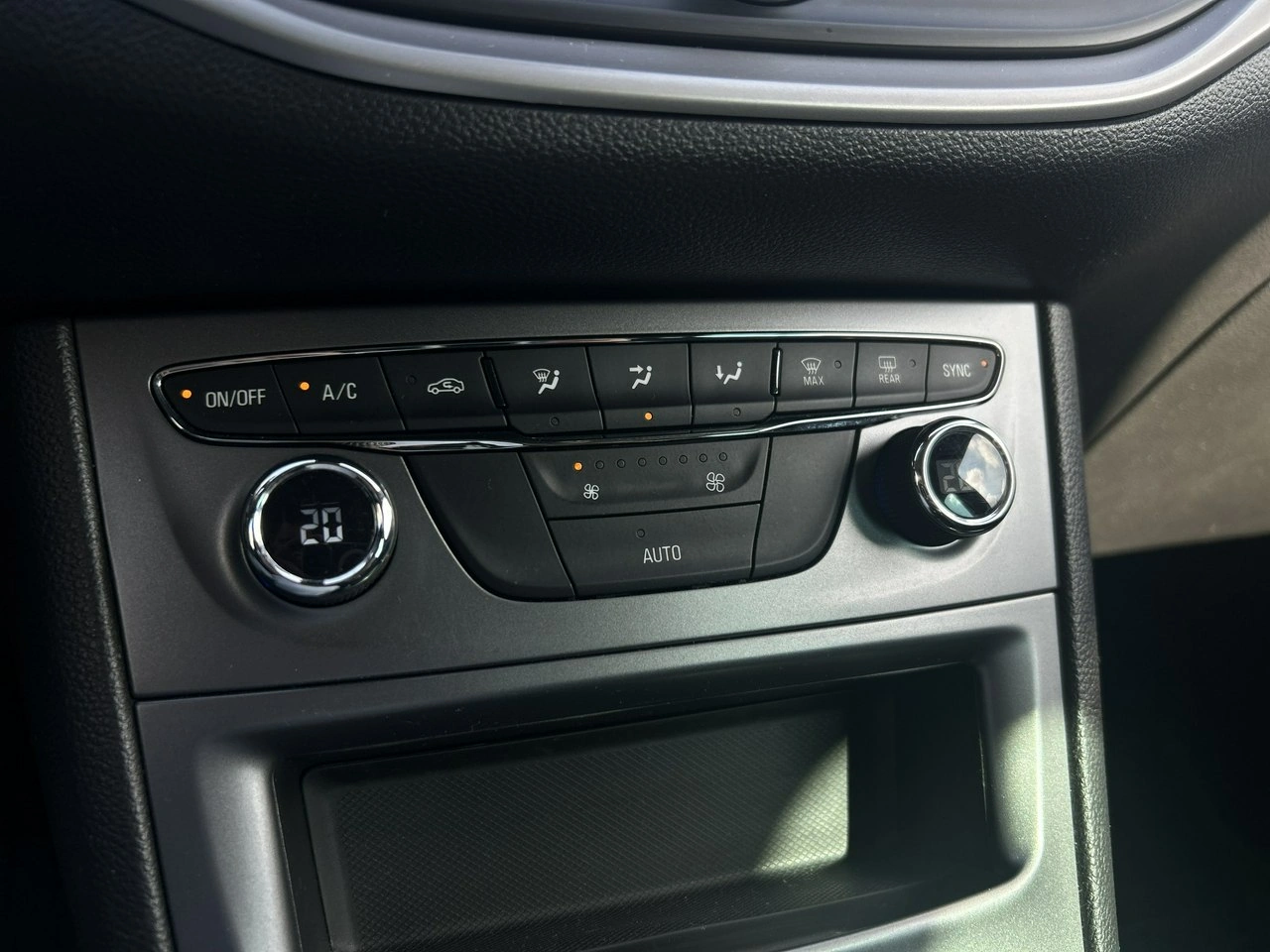 Opel Astra - Zdjęcie 25