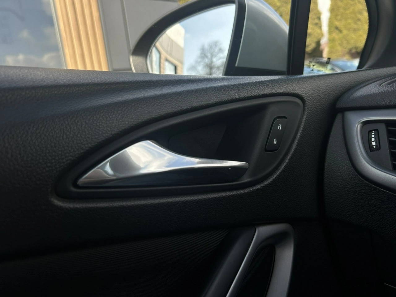 Opel Astra - Zdjęcie 30