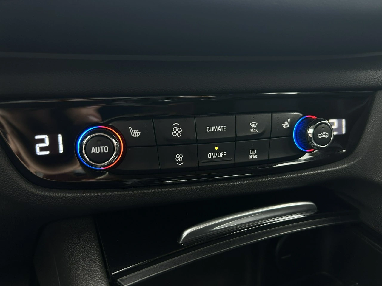 Opel Insignia - Zdjęcie 22