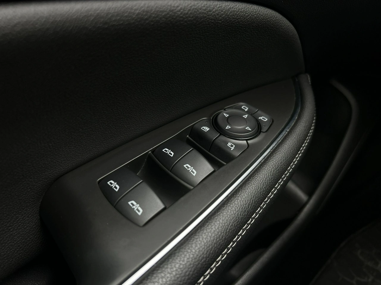 Opel Insignia - Zdjęcie 25