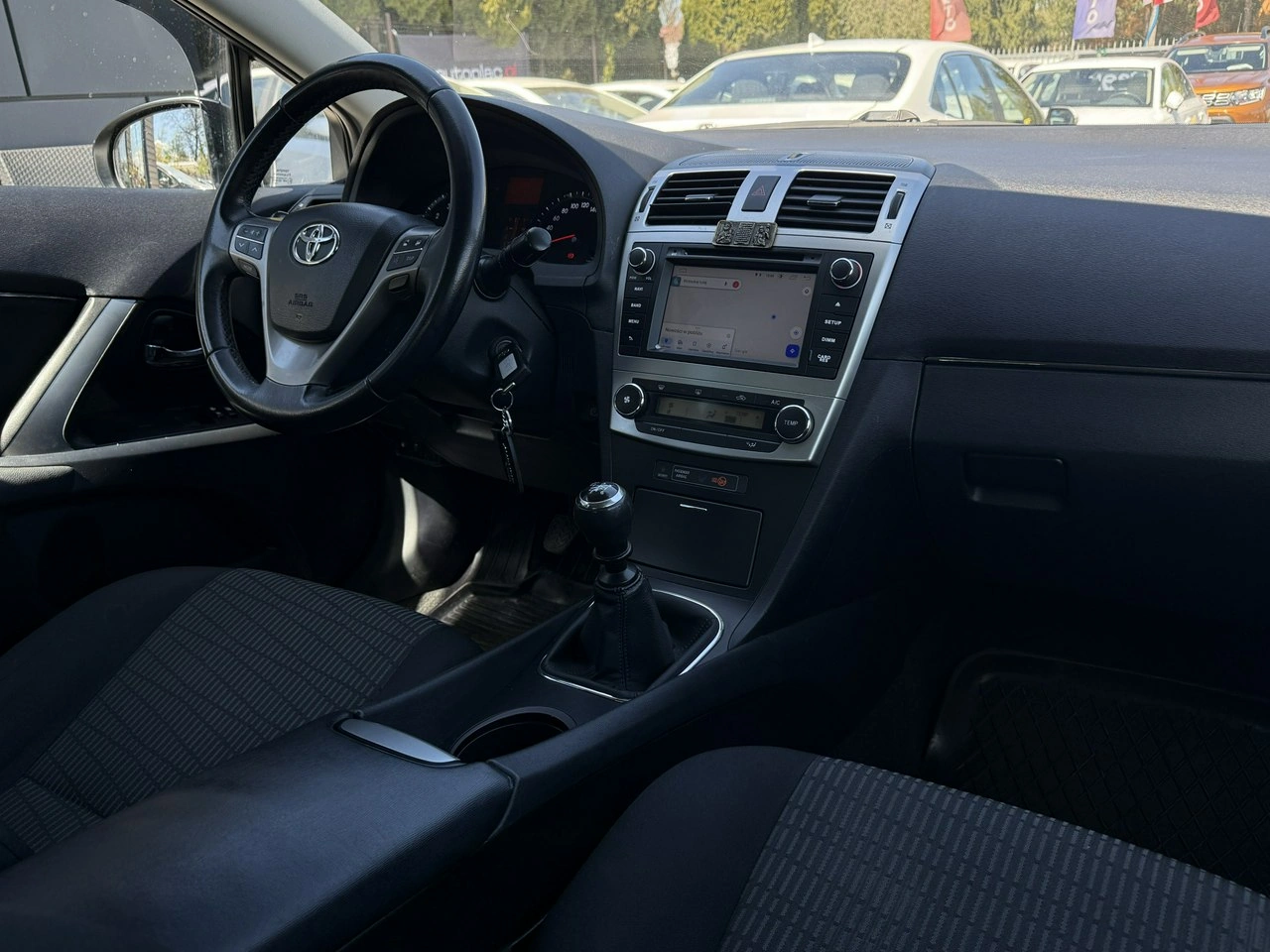 Toyota Avensis - Zdjęcie 11