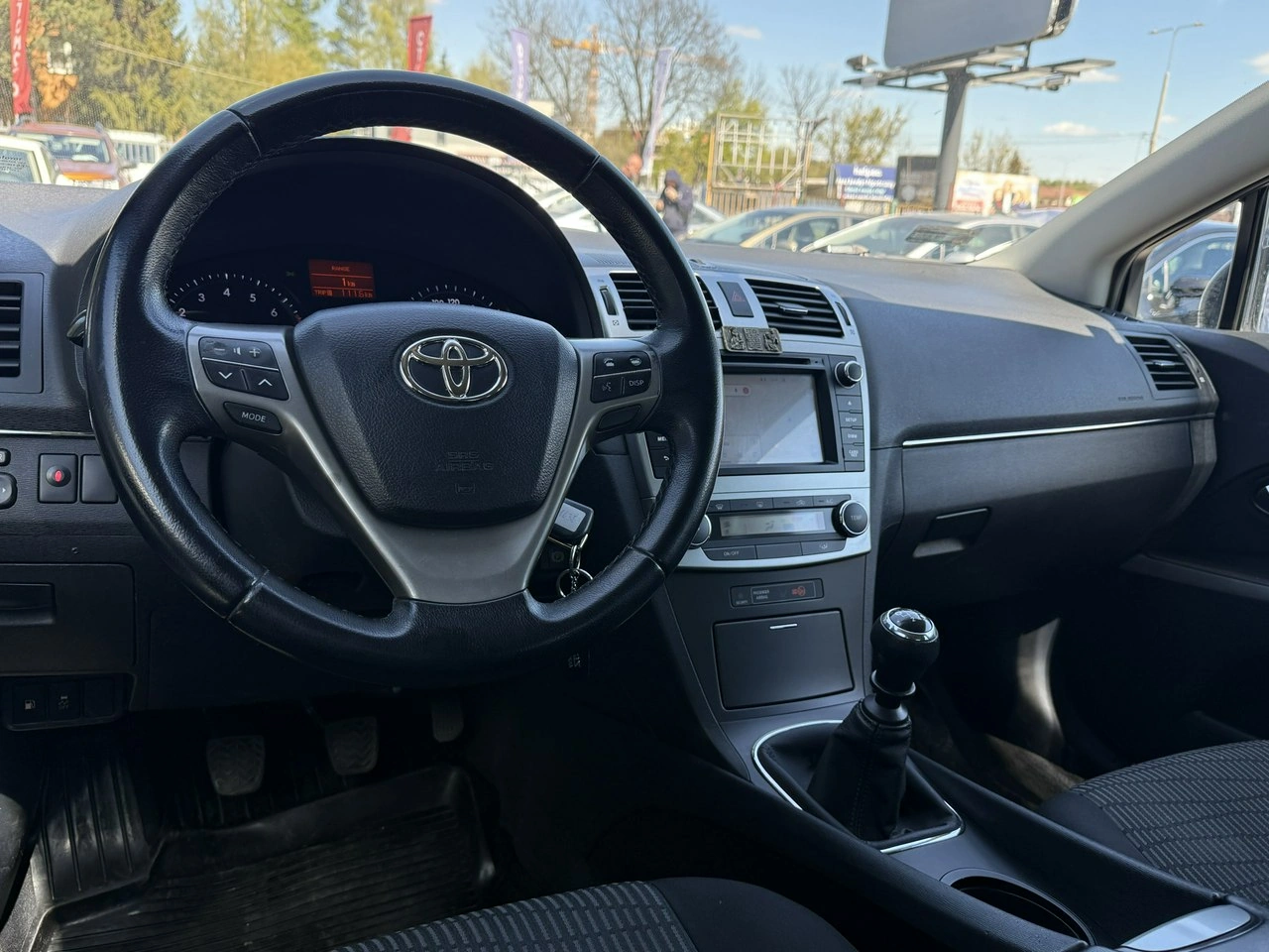 Toyota Avensis - Zdjęcie 12