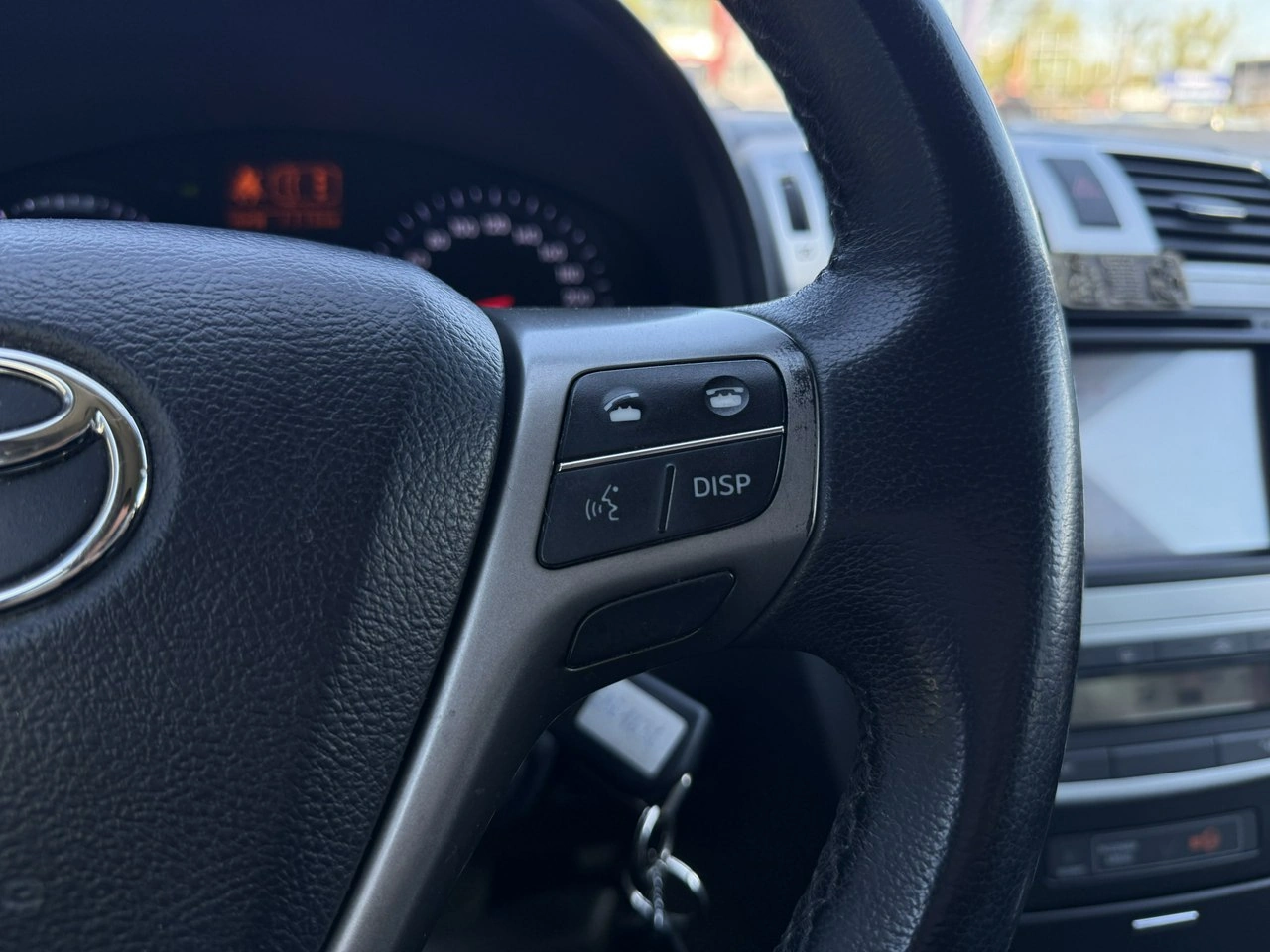 Toyota Avensis - Zdjęcie 14