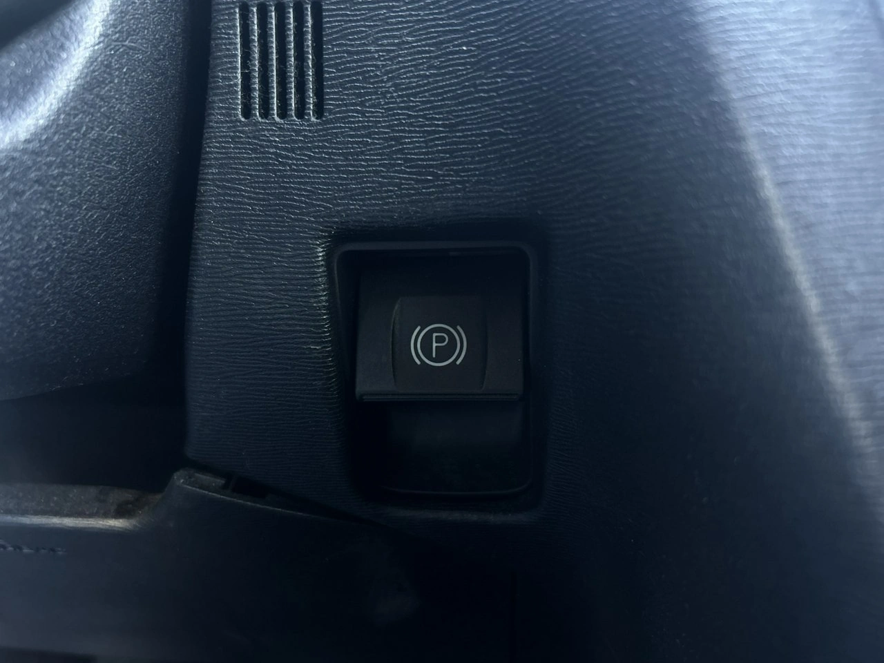 Toyota Avensis - Zdjęcie 33