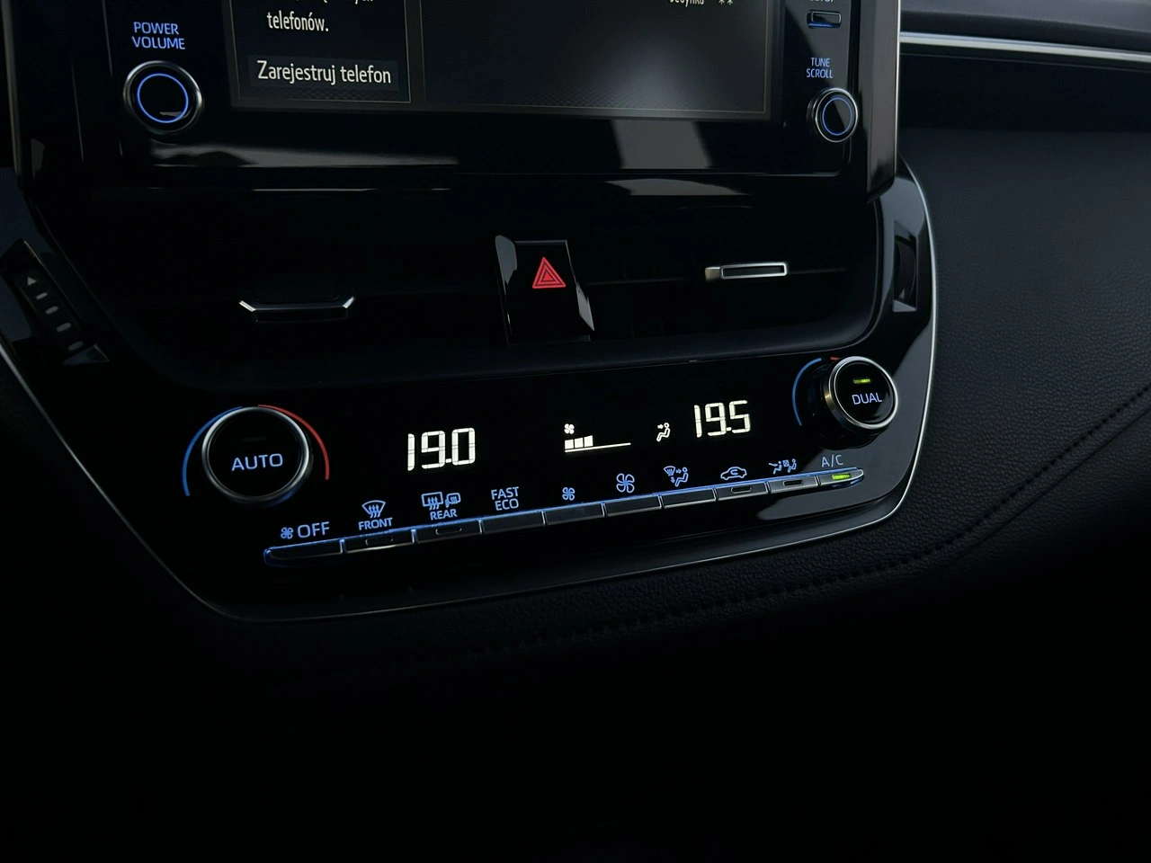 Toyota Corolla - Zdjęcie 29